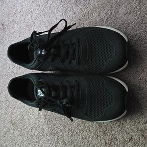 Abeo mxv shift mom/xv running sneaker